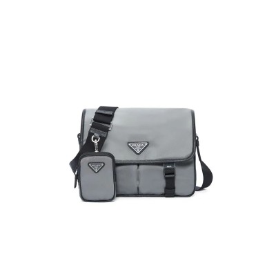 PRADA RE-EDITION MESSENGER TESSUTO MEDIUM 2VD768 (32*24*12cm)  PRADA RE-EDITION MESSENGER TESSUTO MEDIUM 2VD768 (32*24*12cm)